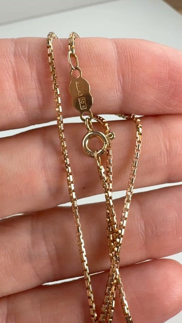 16" Italian UNOAERRE Solid 10K Yellow Gold Rounded Box Chain, 3.42 g