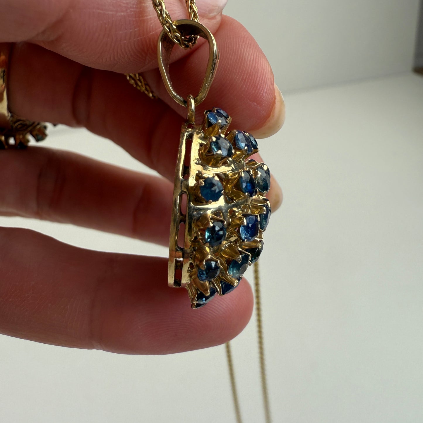 Vintage Solid 14K Yellow Gold Mid-century Dome Sapphire Pendant, 6.46 g