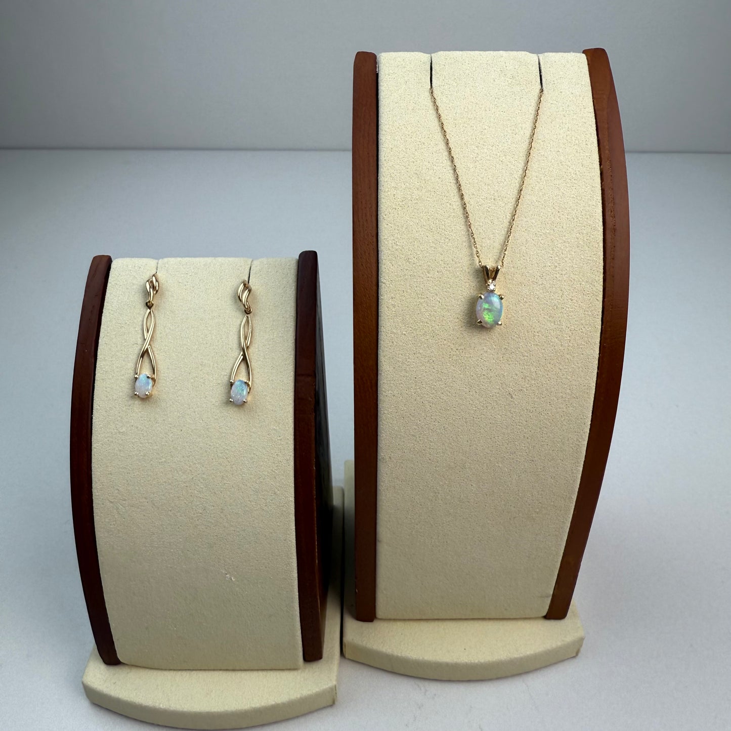 14K Opal with Diamond Yellow Gold Estate Necklace 18"