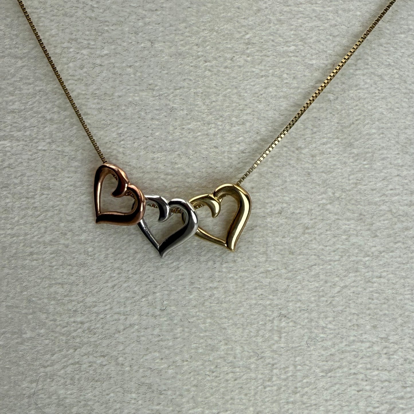 Michael Anthony Solid 10K 18" Tri-color Three Heart Necklace 1.8 g