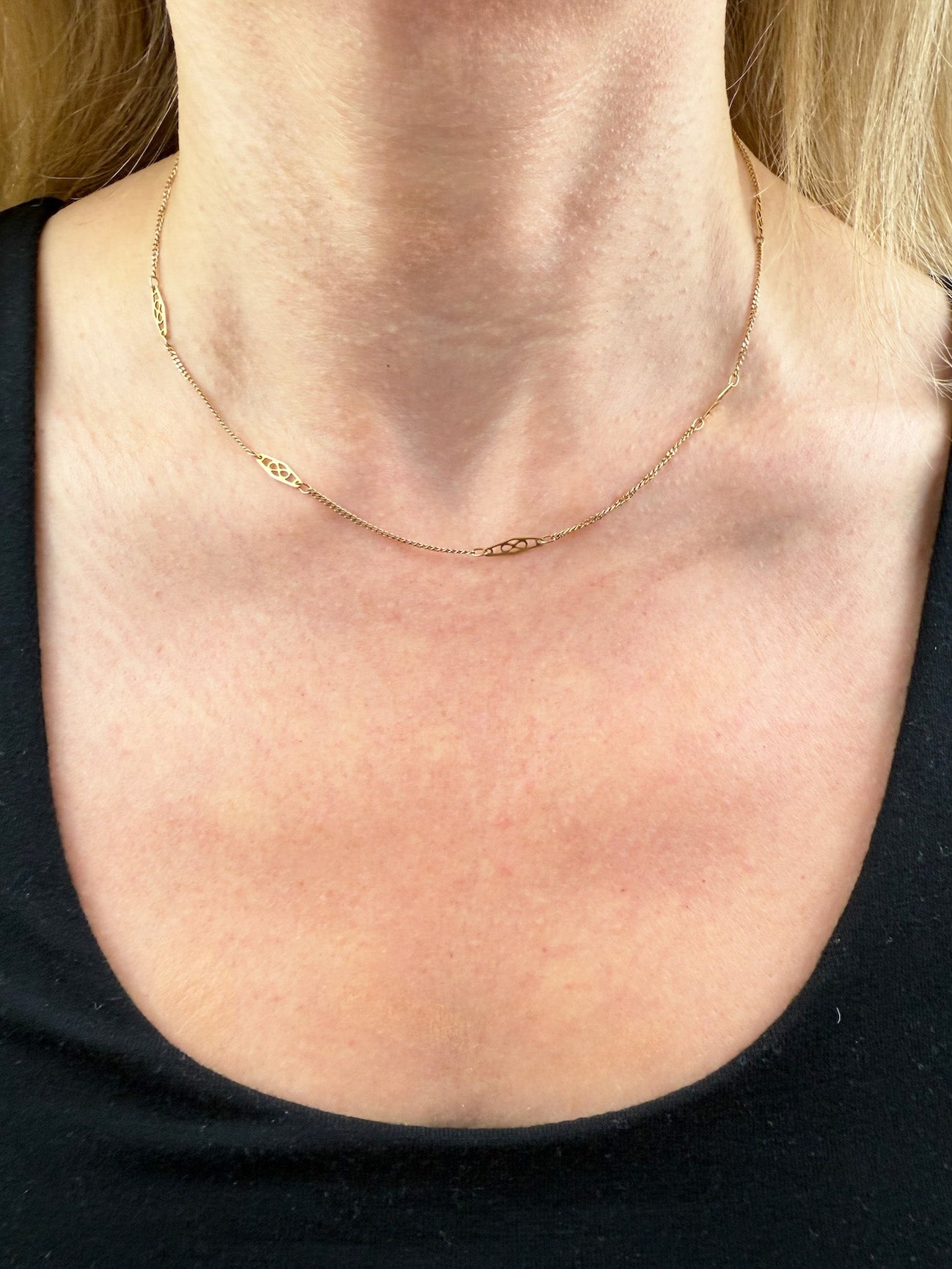 16" Filigree Station Necklace 14K Yellow Gold 2.57g