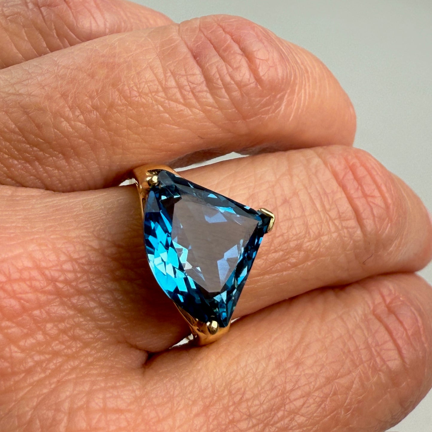 14K Solid Yellow Gold Fancy Cut London Blue Topaz Ring, Size 7.25