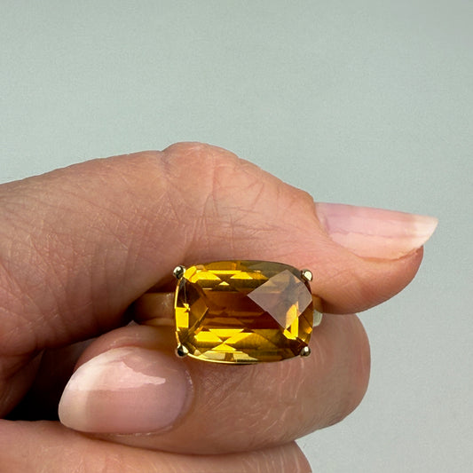 14K Solid Yellow Gold Estate 14K Yellow Gold Faceted East West Citrine Ring, Size 6.75