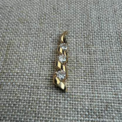 Estate Solid 14K Yellow Gold 625 ct. Diamond Sculptural Design Pendant, 3.89 g