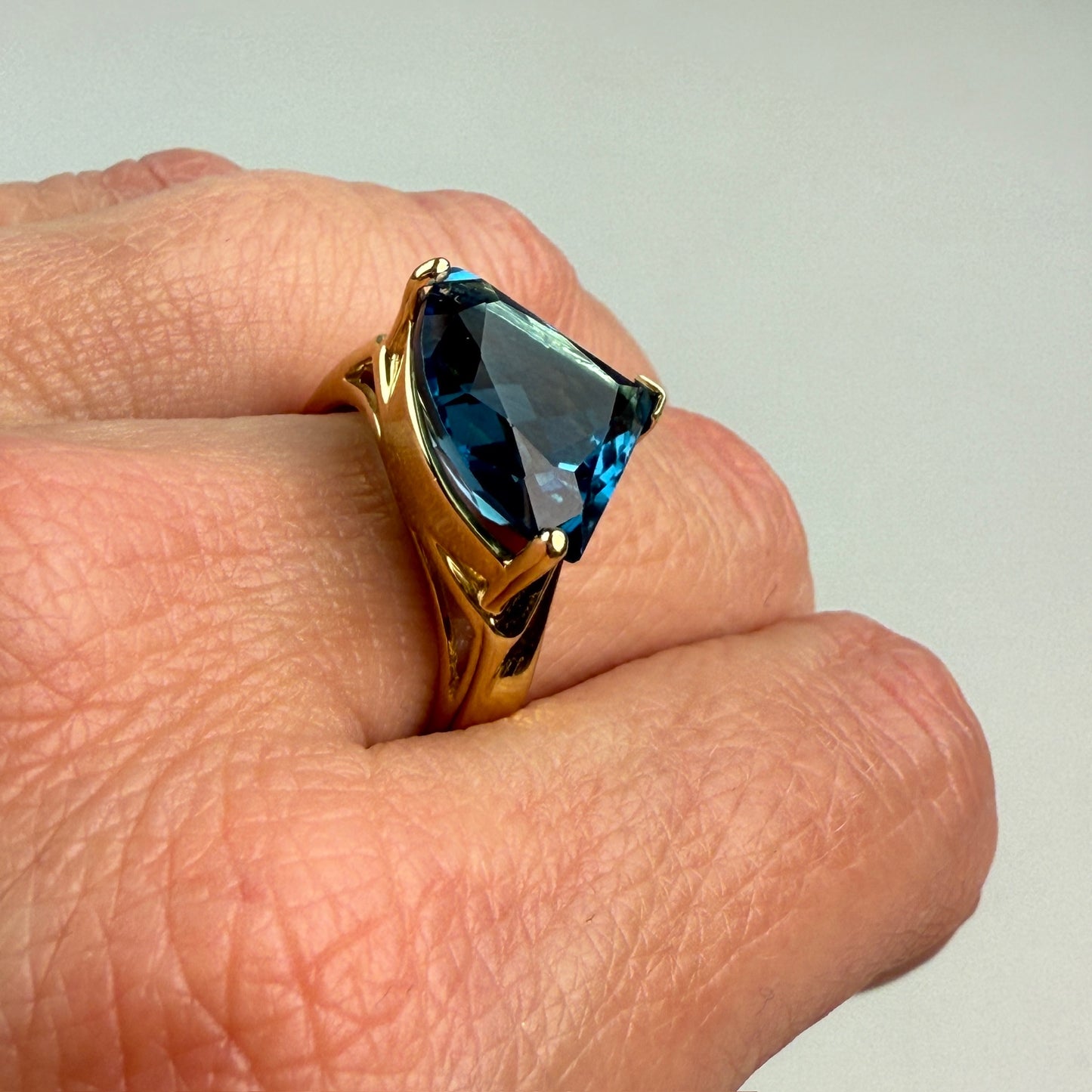 14K Solid Yellow Gold Fancy Cut London Blue Topaz Ring, Size 7.25