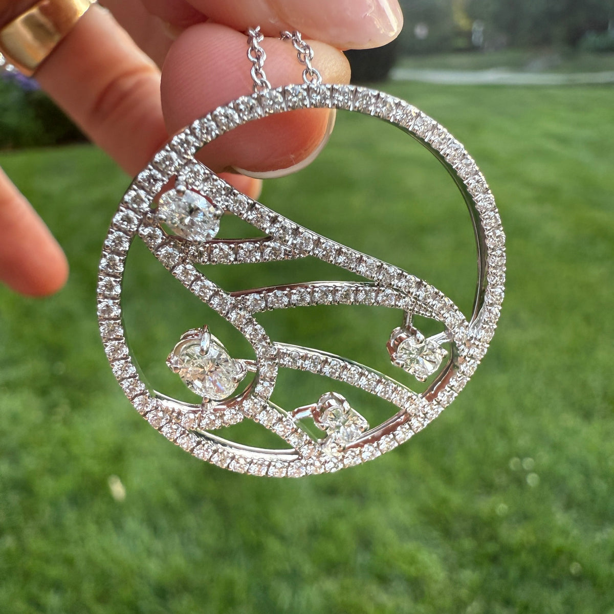 Damiani 18K White Gold Diamond Butterfly Wing Circle Pendant Necklace, 9.06 g