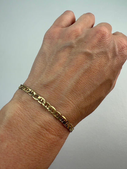 7.25" Solid 10K Yellow Gold Classic Flat Mariner Link Bracelet, 4.59 g