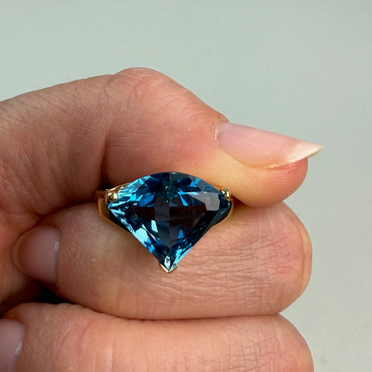 14K Solid Yellow Gold Fancy Cut London Blue Topaz Ring, Size 7.25
