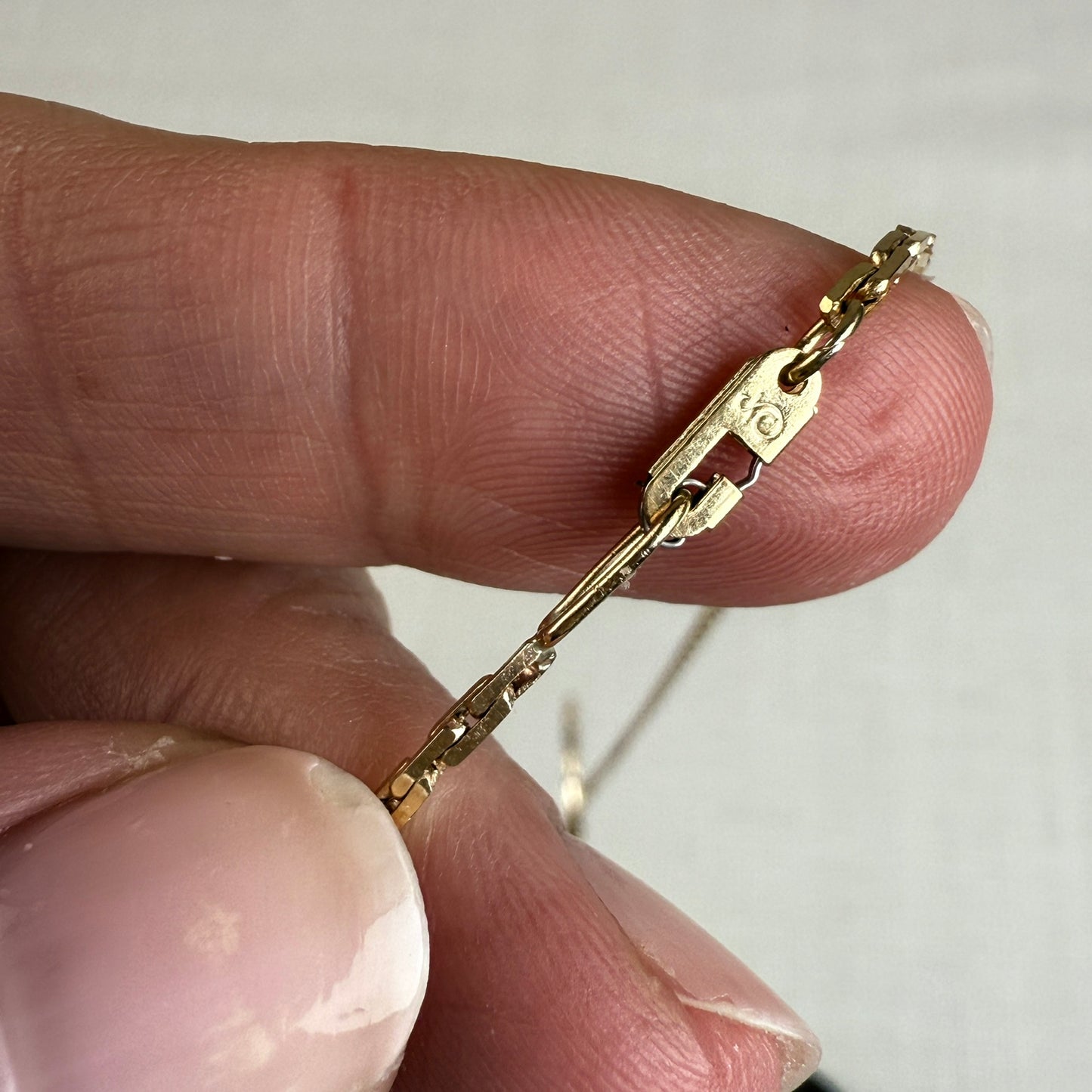 20" Solid 14K Yellow Gold Rectangular Box Chain, 7.44 g