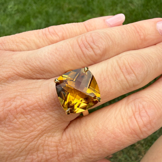 Tiffany and Co. 18K Yellow Gold 13mm Citrine Sparklers Ring, Size 6