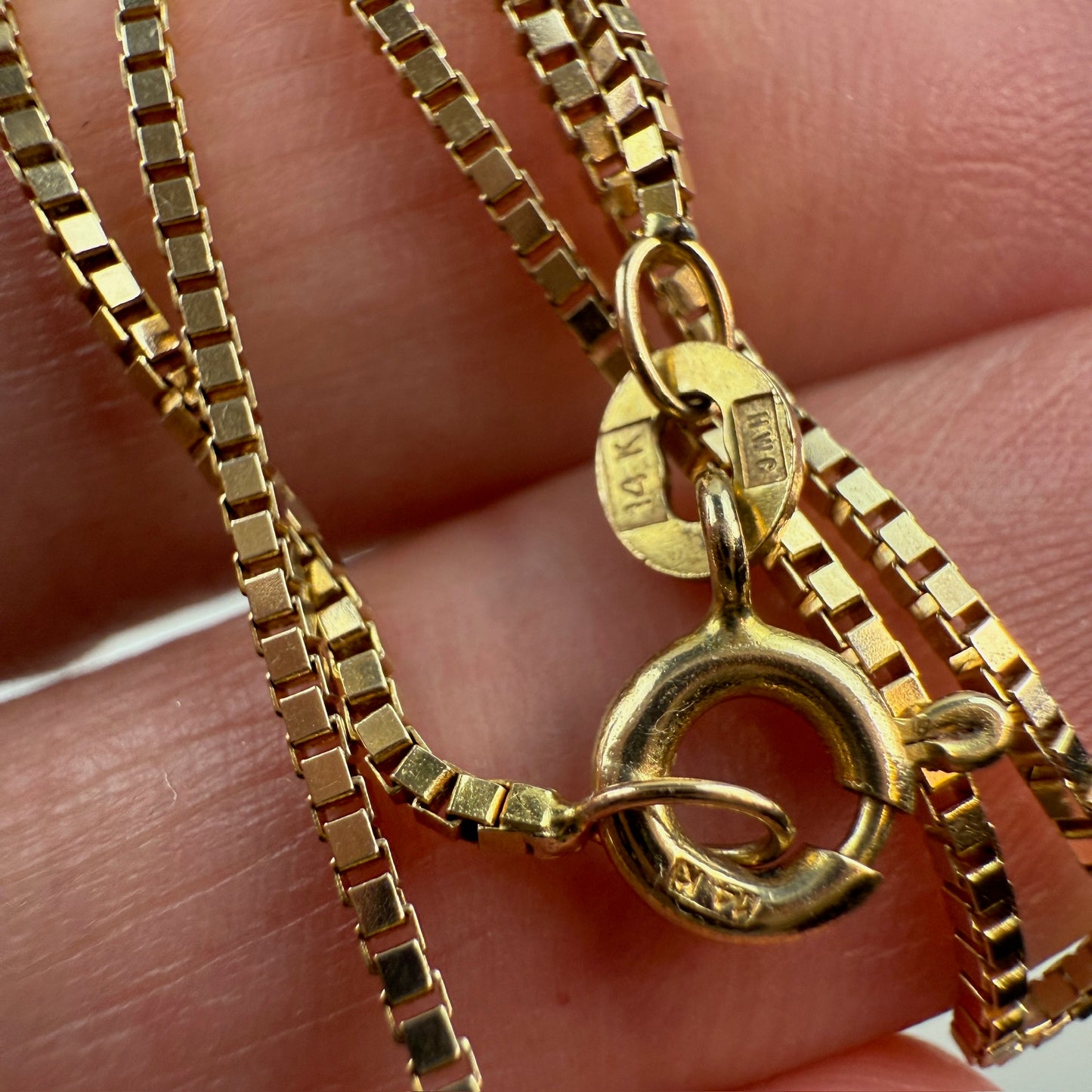 20" Solid 14K Yellow Gold Italian Box Chain, 3.85 g
