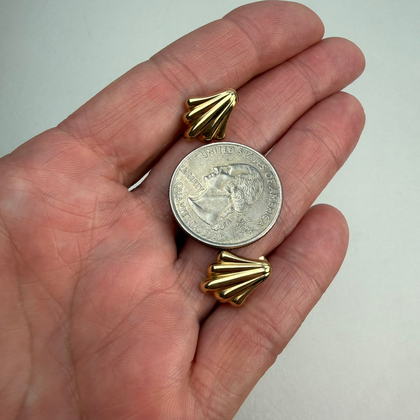 Estate 14k Solid Yellow Gold Scalloped Stud Earrings, .73g