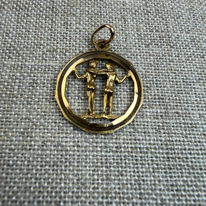 Vintage Solid 10K Yellow Gold Cheeky Gemini Pendant, 3.39 grams