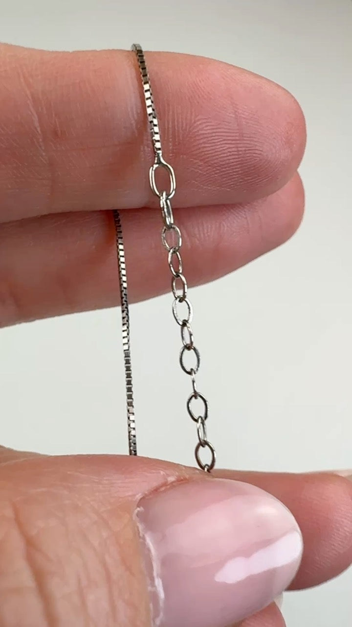 Versatile 18-19.5" Italian 14K White Gold Box Chain 1.9 g