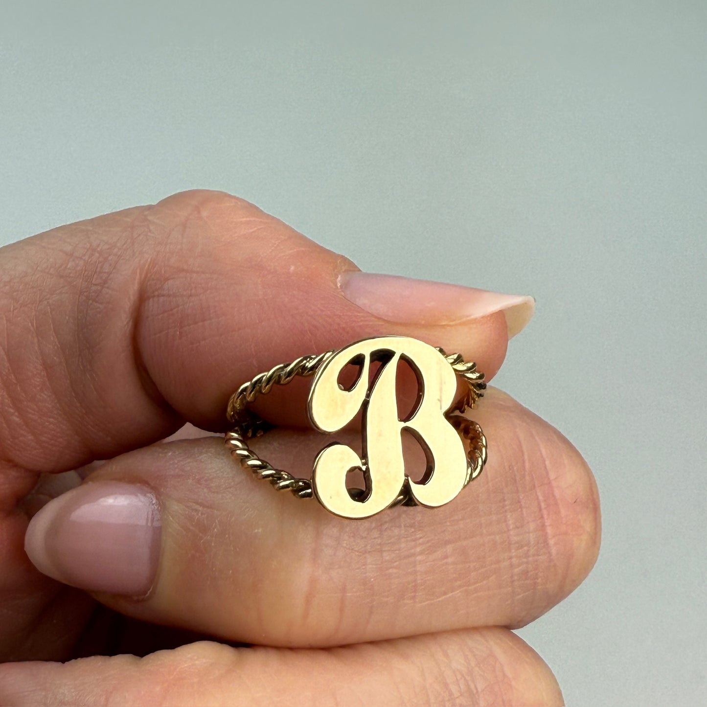 14K Solid Yellow Gold "B" Initial Ring – Size 6.5