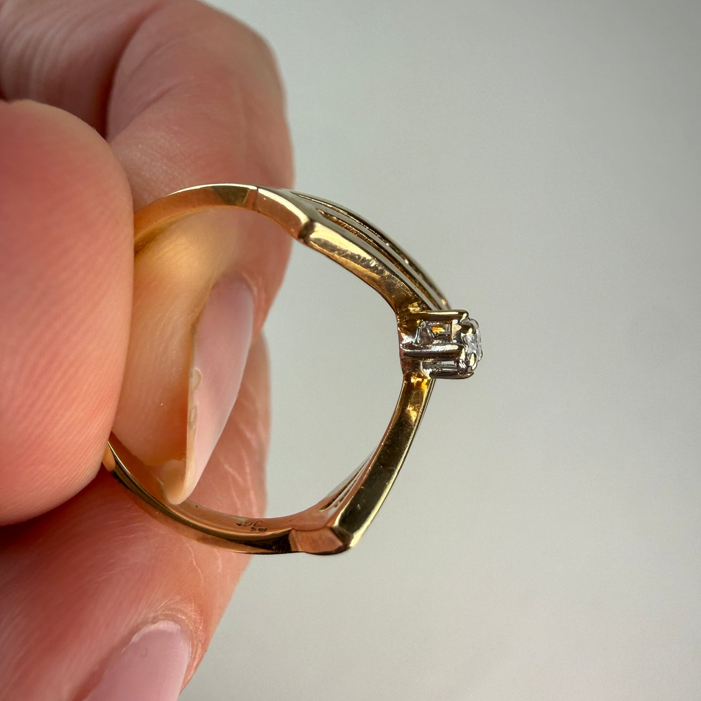 10K Solid Yellow Gold Chevron Diamond Accent Ring, Size 5.25