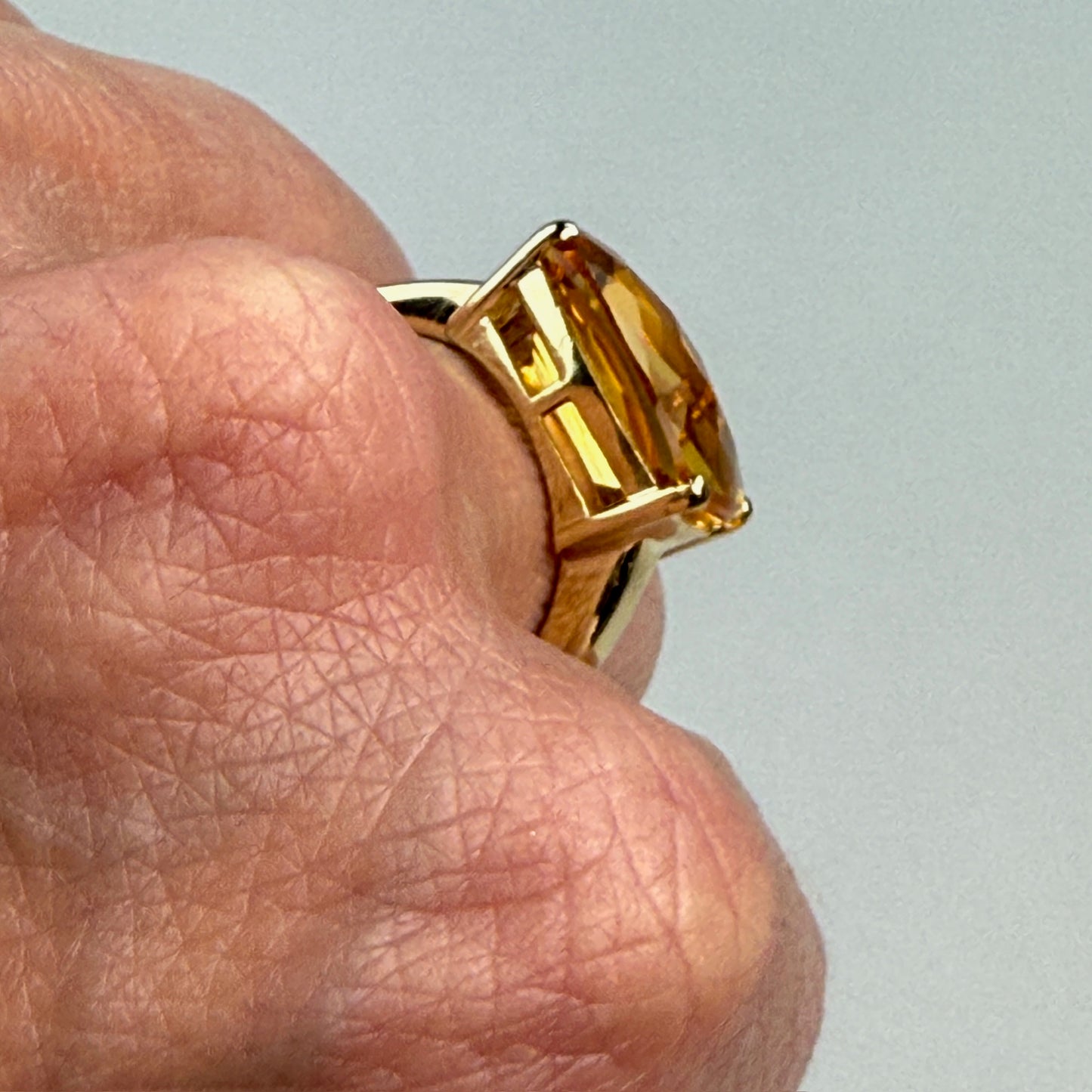 14K Solid Yellow Gold Estate 14K Yellow Gold Faceted East West Citrine Ring, Size 6.75