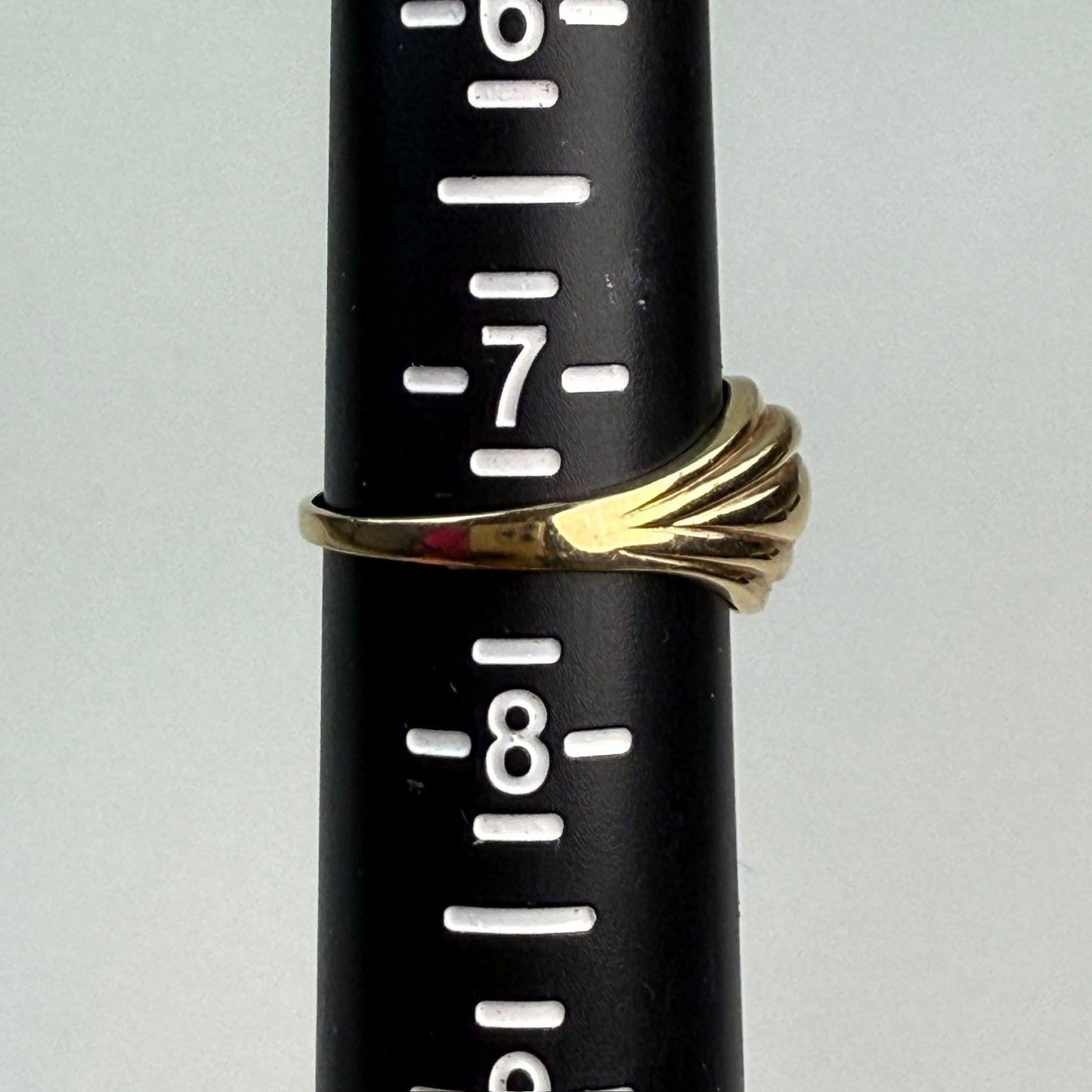 10K Solid Yellow Gold Knot Motif Ring Size 7.5