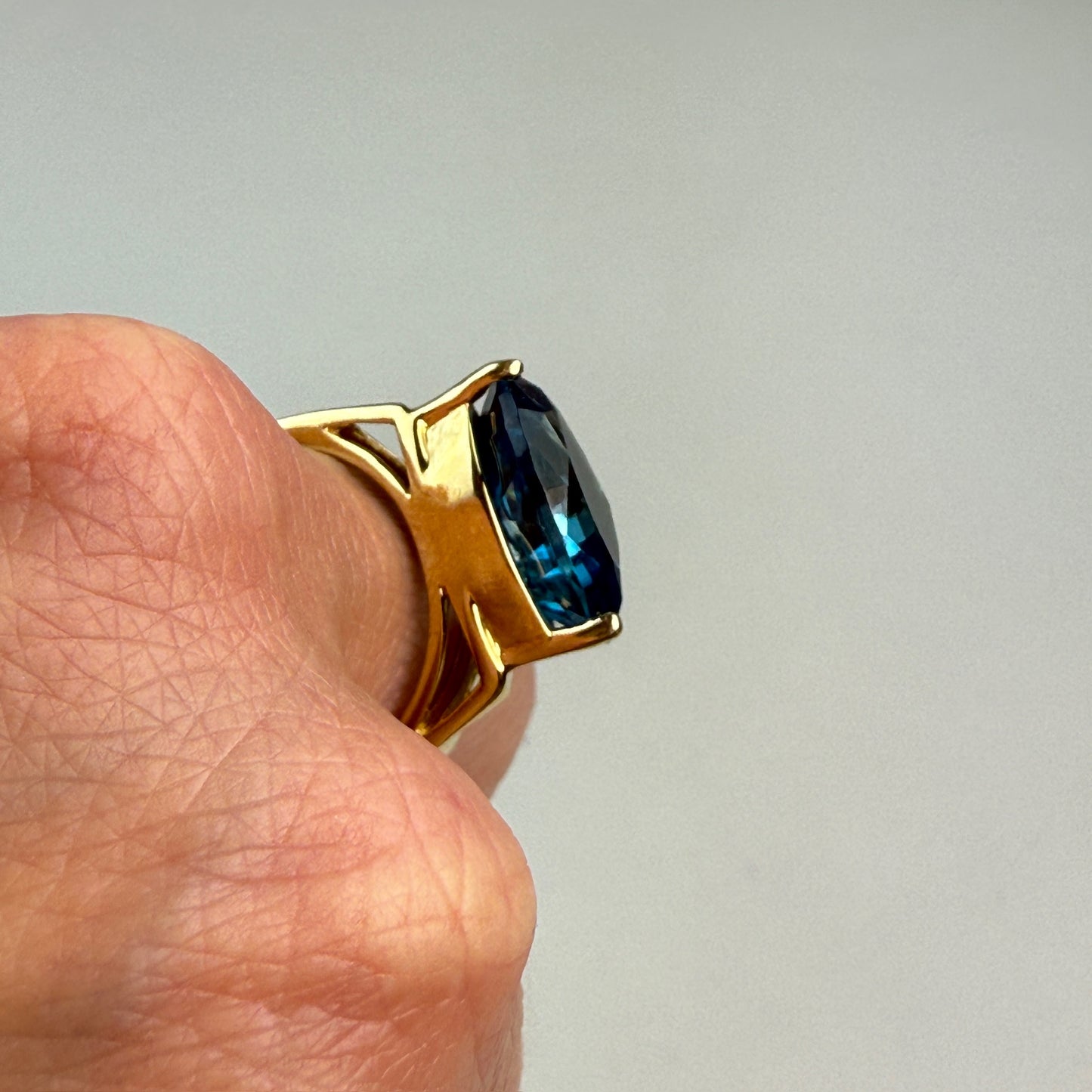 14K Solid Yellow Gold Fancy Cut London Blue Topaz Ring, Size 7.25