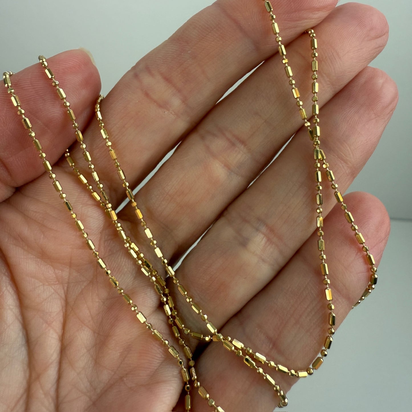 24" Solid 14K Unoaerre Italian Bar and Ball Chain, 3 g