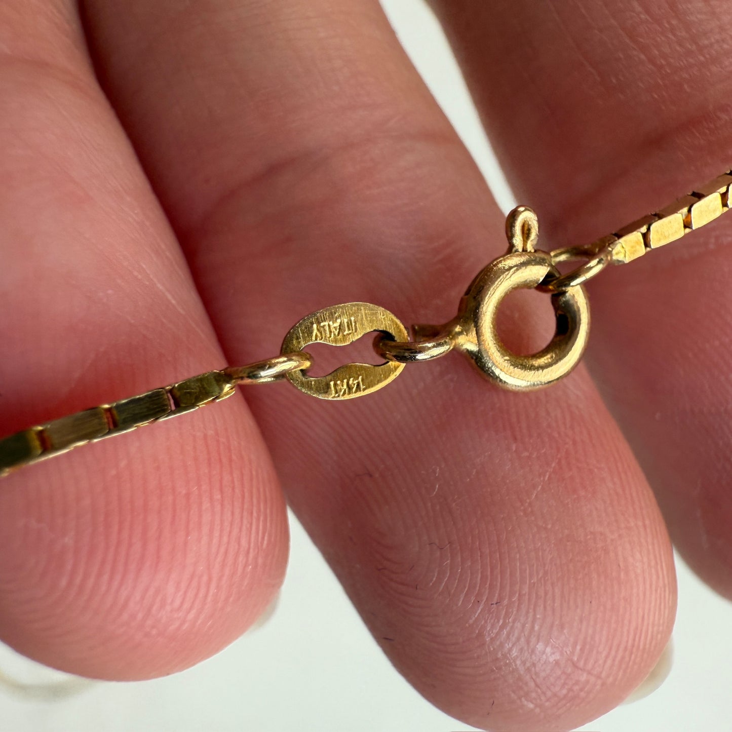 18.5" Italian Solid 14K Yellow Classic Gold Box Chain, 4.71 g