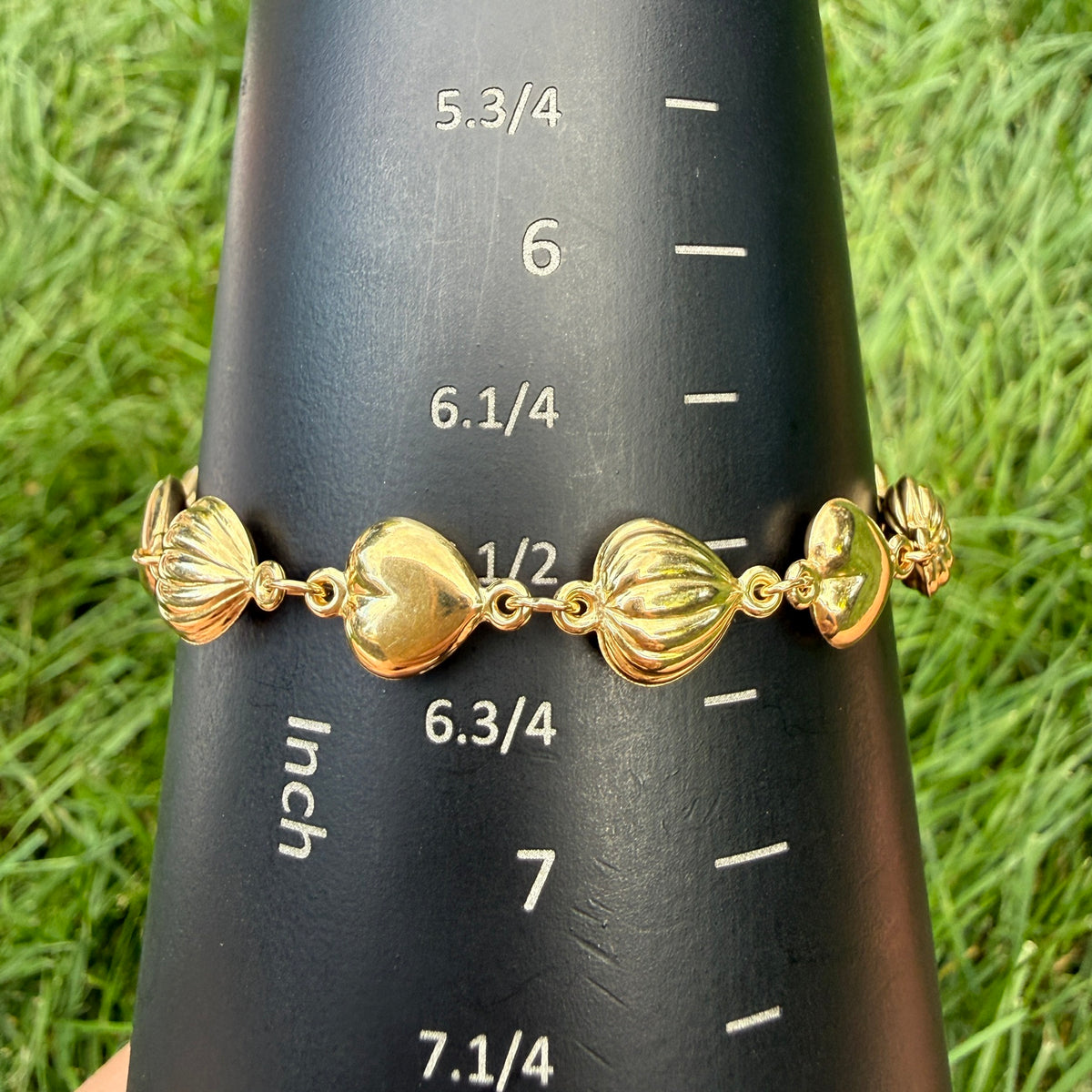 6.5" Solid 10K Yellow Gold Alternating Polished and Ribbed Puff Heart Bracelet, 3.69 g