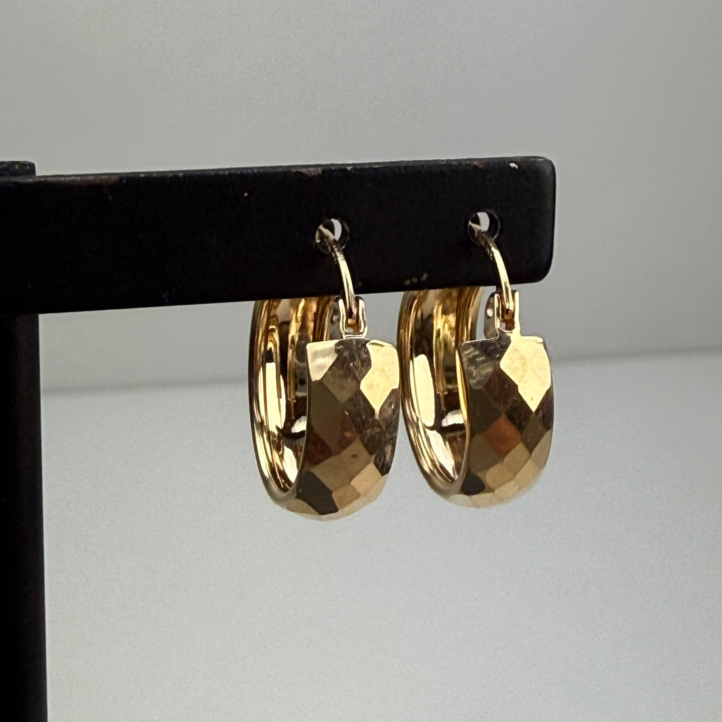 14k Solid Yellow Gold Beautifully Faceted Chunky Hoop Earrings, 2.29 g