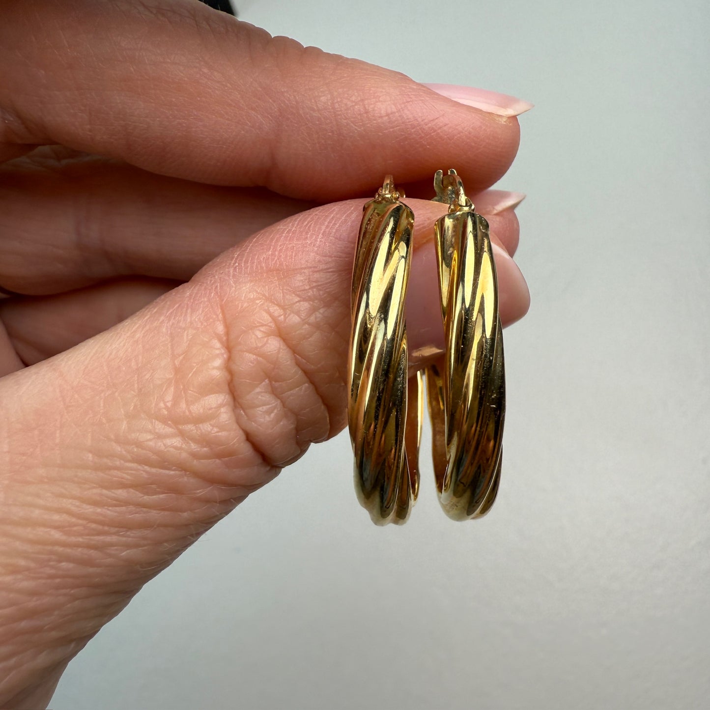 14K Solid Yellow Gold Italian Twisted Oval Hoop Earrings, 2.34 g