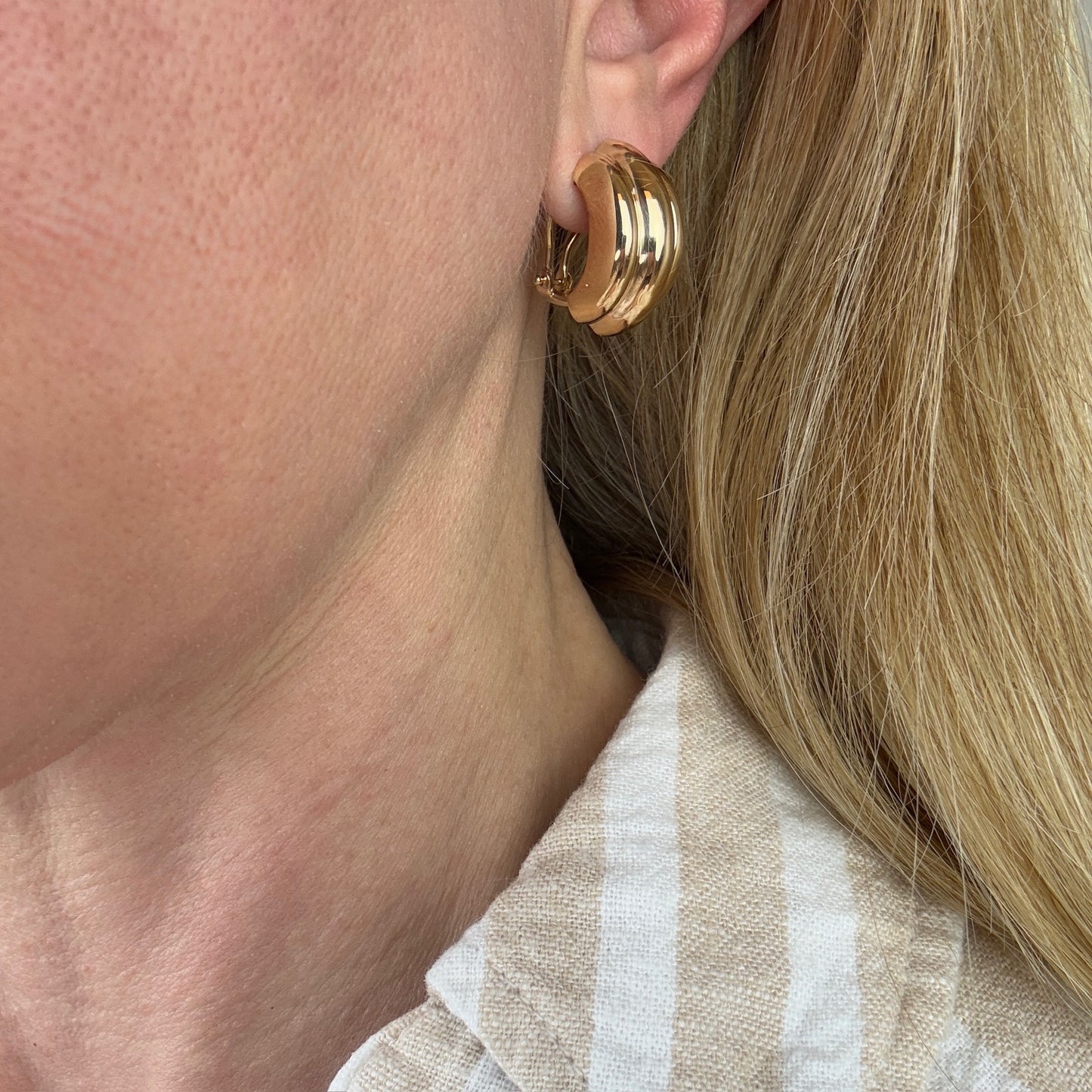 14K Solid Yellow Gold Omega Back Classic Ribbed Half-Hoop Earrings, 5.16 g