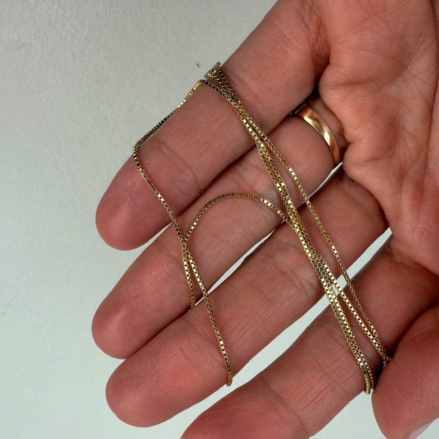 18" Italian Solid 14K Yellow Gold Box Chain 2.15 g