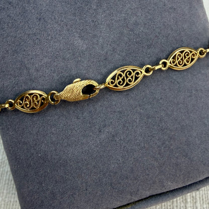 7" Vintage Solid 14K Yellow Gold Italian Oval Filigree Bracelet with Etched Clasp, 4 g