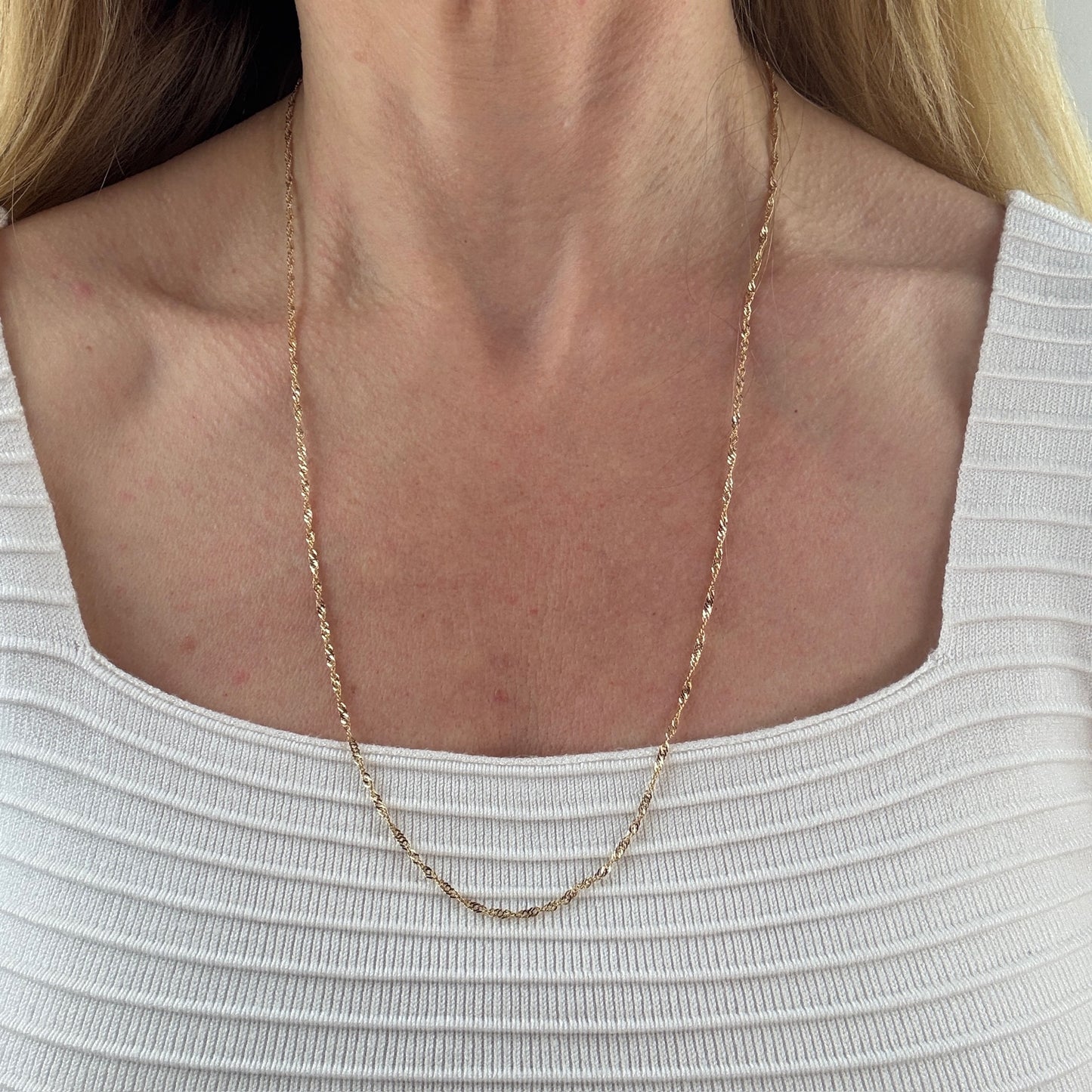 24" Italian Solid 14K Yellow Gold Twisted Link Chain, 3.54 g