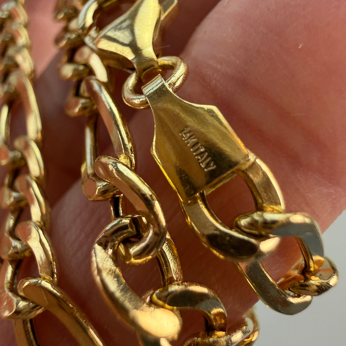 20" Italian Solid 14K Yellow Gold Classic Figaro Chain, 9.33 g