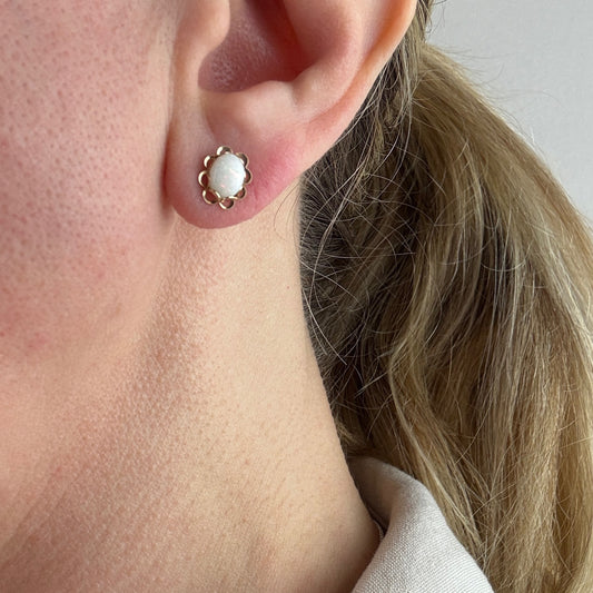 14K Solid Yellow Gold Opal Scalloped Frame Stud Earrings, .76 g