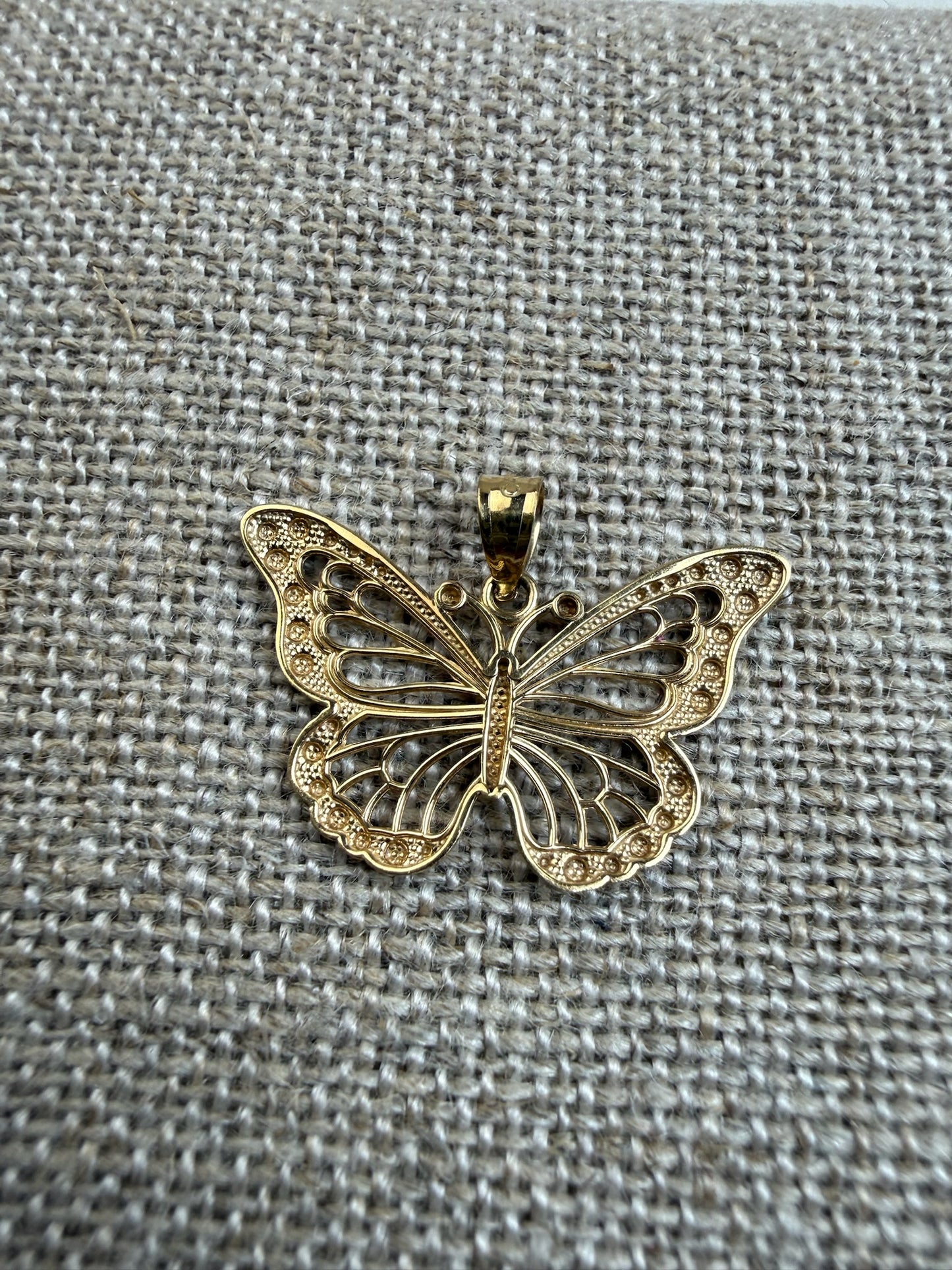 Solid 10K Yellow and White Gold Filigree Butterfly pendant, 1.14 grams