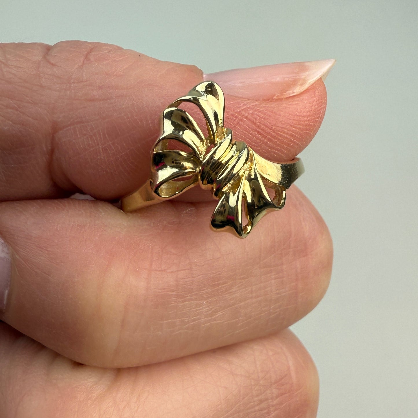 14K Solid Yellow Gold Bow Ring – Size 7.75