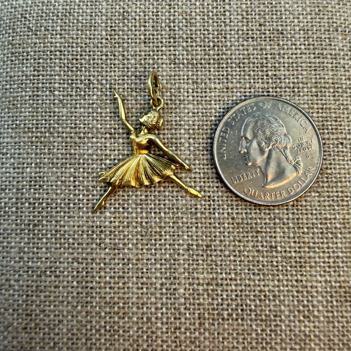Vintage Solid 14K Yellow Gold Dancer Pendant, 2.12 g