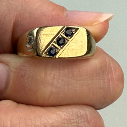 10K Solid Yellow Gold Signet Style with Sapphires Ring Size 10.5