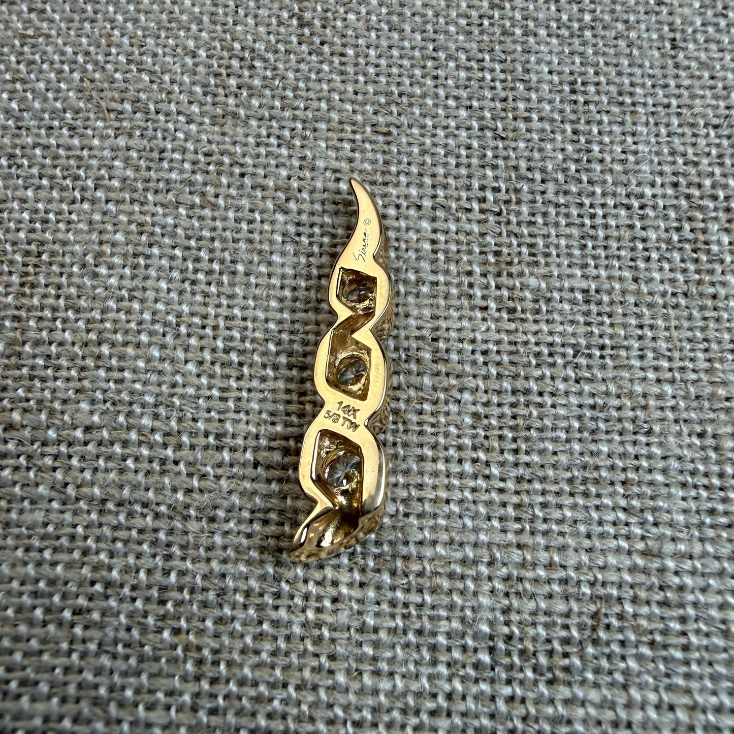 Estate Solid 14K Yellow Gold 625 ct. Diamond Sculptural Design Pendant, 3.89 g