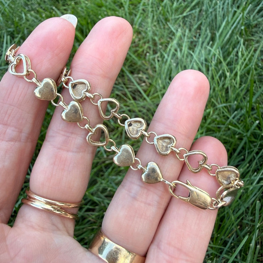 7.25" Italian Solid 9K Alternating Open and Closed Heart Bracelet, 8.23 g