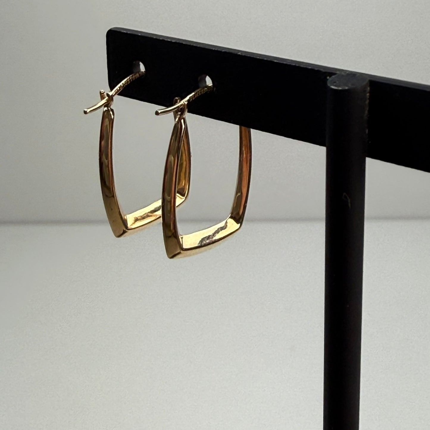 14k Solid Yellow Gold Rectangular Hoop Earrings, .86 g