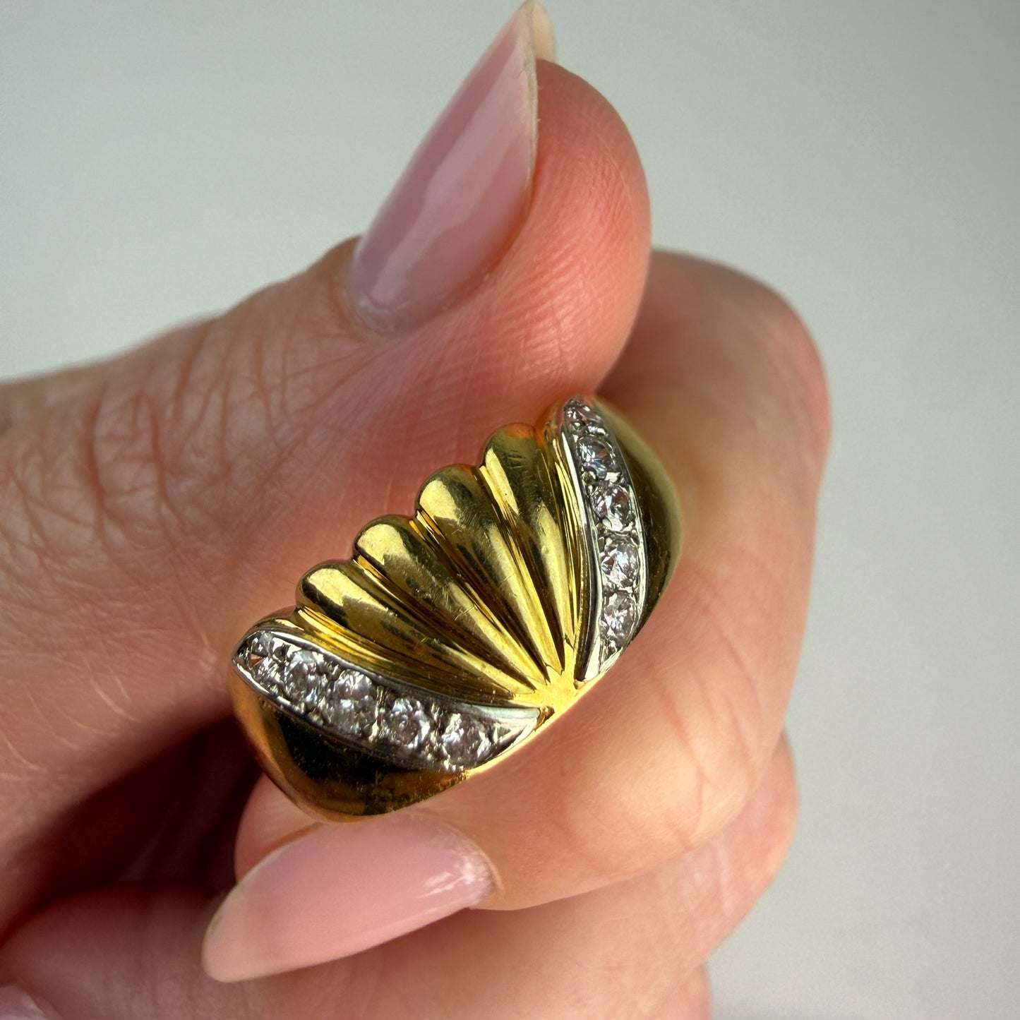 Solid 18k Fluted Yellow Gold Ring with Diamonds, Size 6
