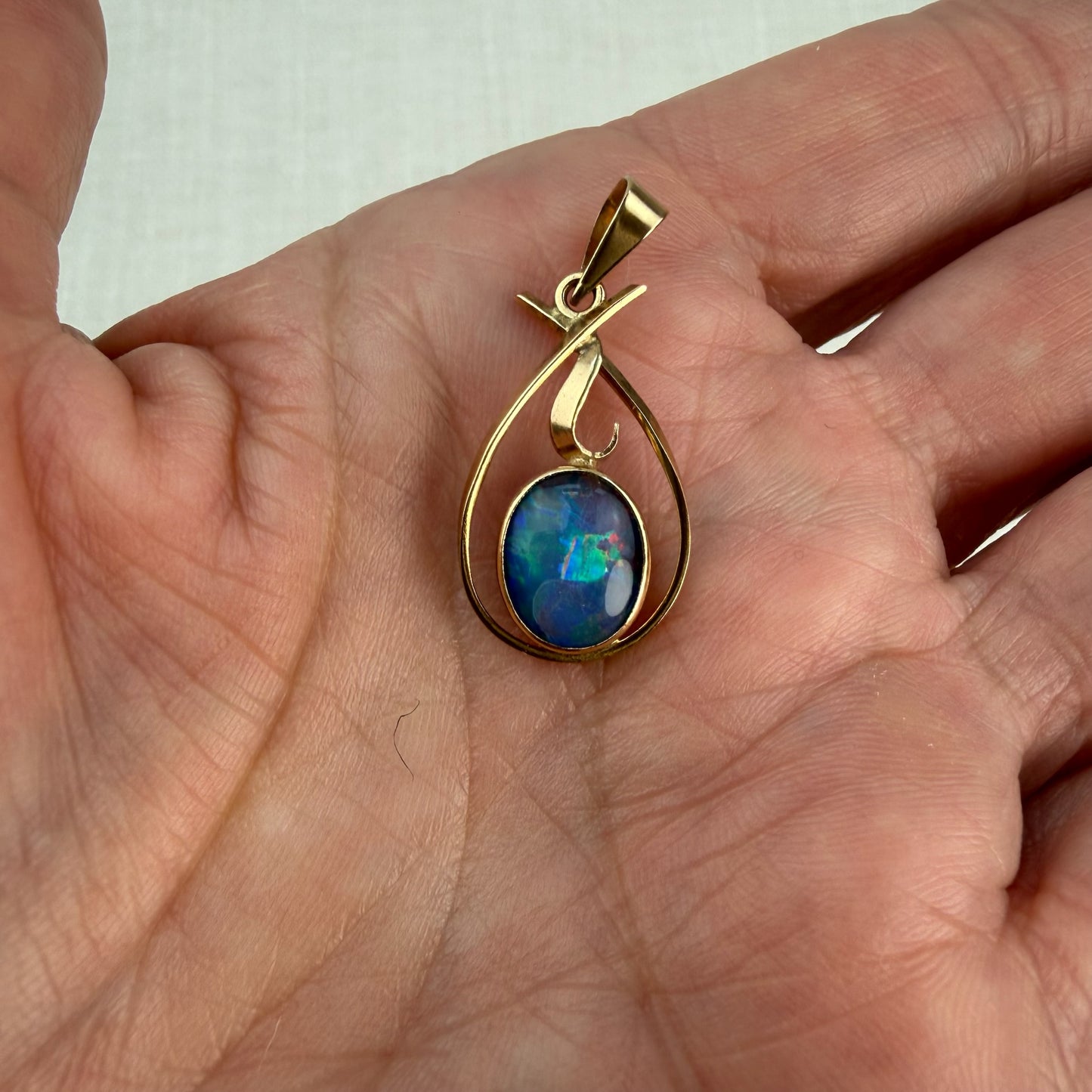 Solid 9K Yellow Gold Oval Opal Doublet, 1.65 grams