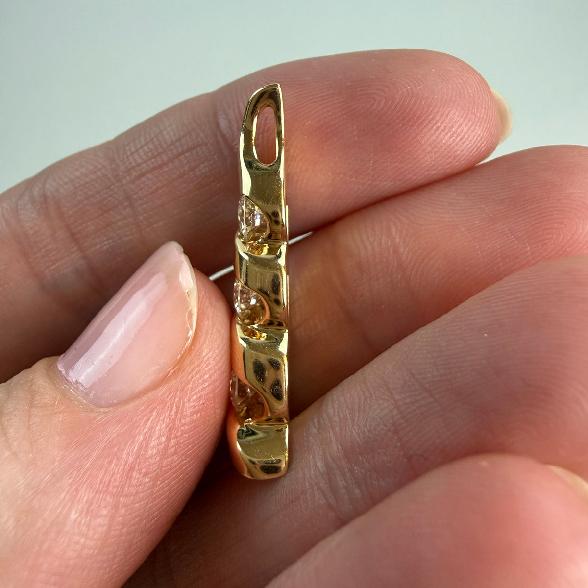 Estate Solid 14K Yellow Gold .625 ct. Diamond Sculptural Design Pendant, 3.89 g