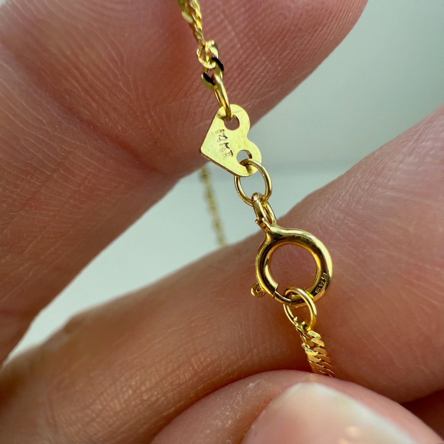 18" Solid 14K Yellow Gold Fine Singapore Link Chain, 1.15 g