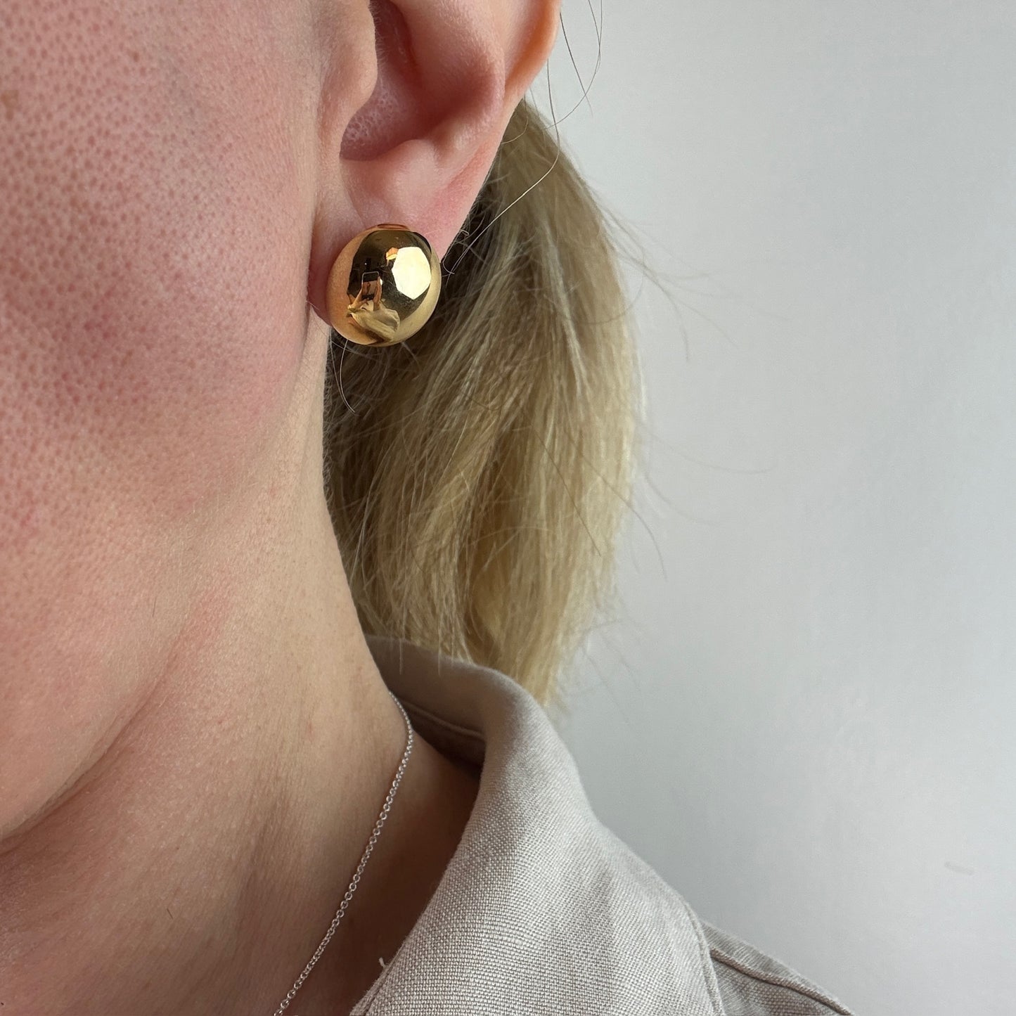 14K Solid Yellow Gold Polished Dome Stud Earrings, 2.25 g