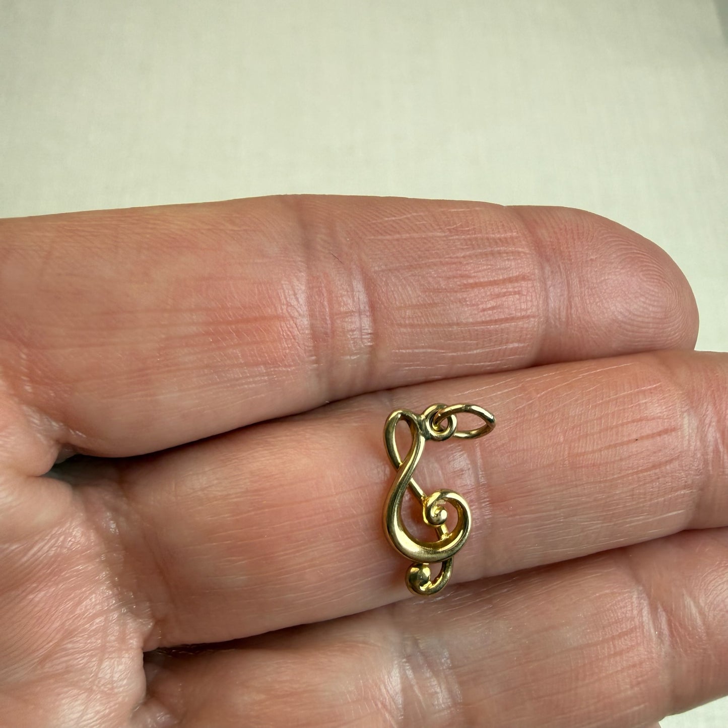 Solid 14K Yellow Gold Dimensional Treble Clef Charm, .58 grams