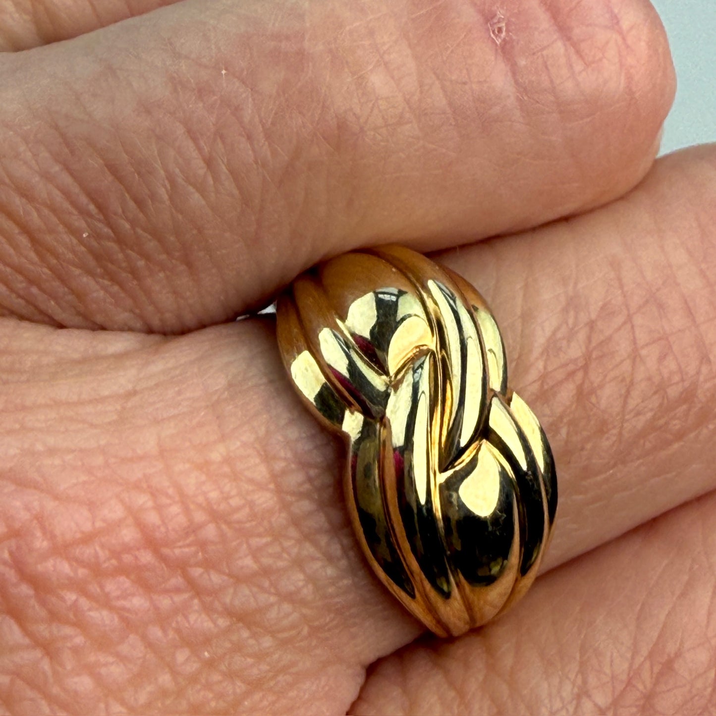 10K Solid Yellow Gold Knot Motif Ring Size 7.5