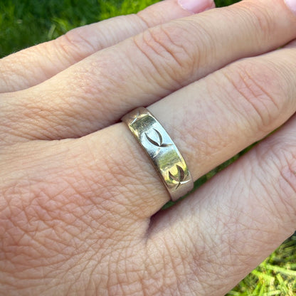 14K Solid White Gold Etched Band Ring, Size 7.25