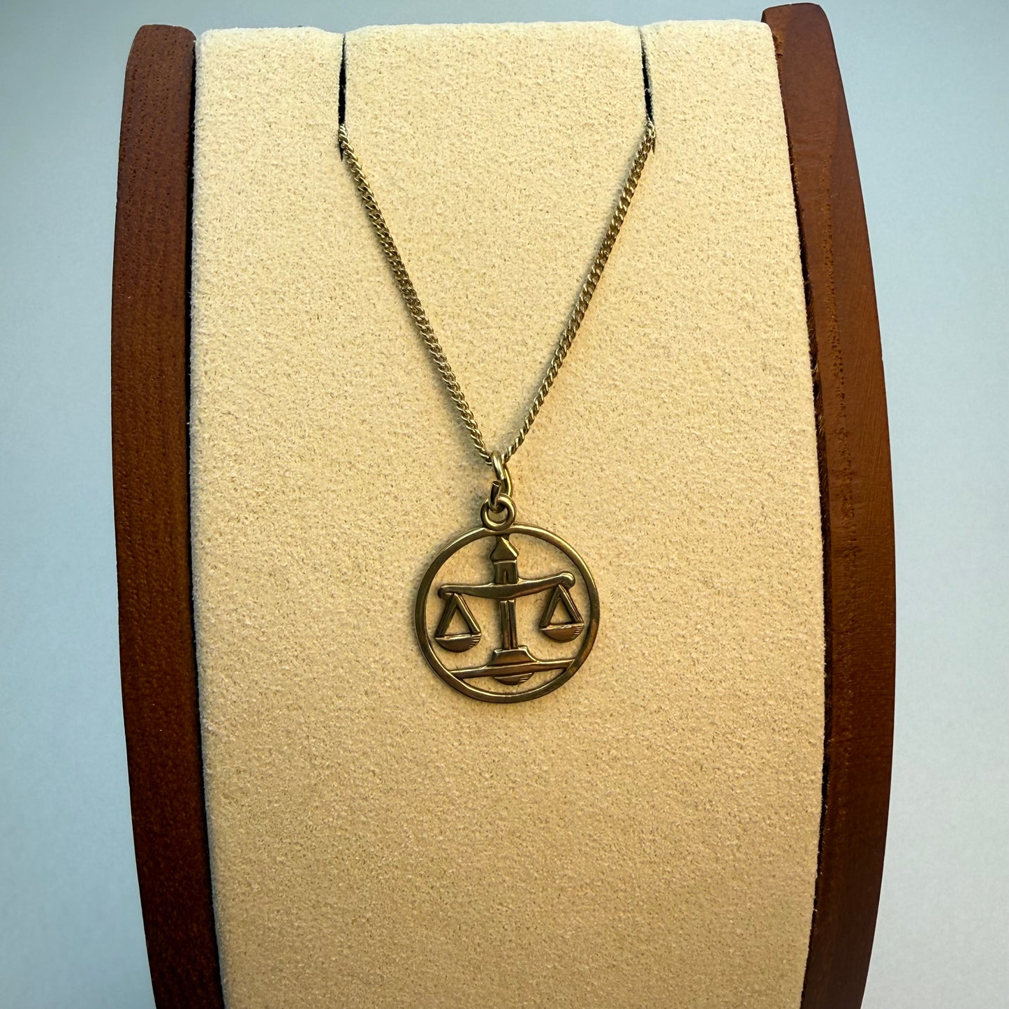 Vintage Solid 8K Yellow Gold Libra Zodiac Necklace, 2.32 g, 15" Chain